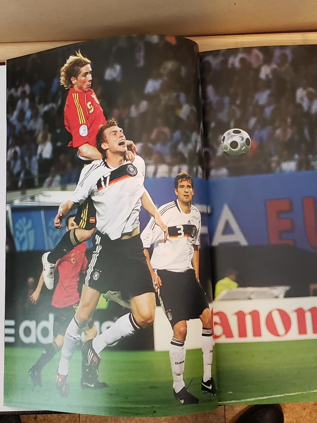 Футбол. - книга 1- фотоальбом Евро 2008 2