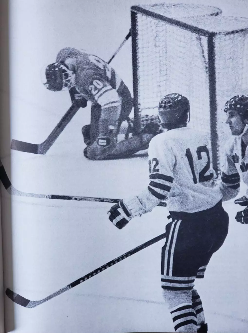 Книга- Фотоальбом Хоккей 1976 3