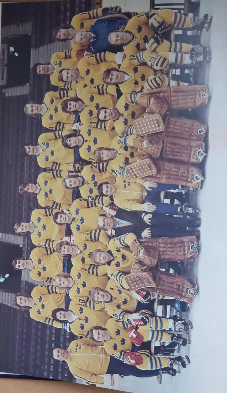 Книга- Фотоальбом Хоккей 1973 3