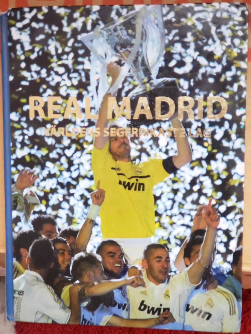Книга-фотоальбом РЕАЛ МАДРИД.Команда мировой победы.