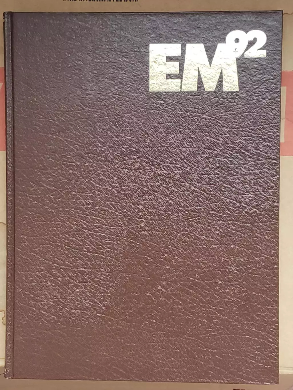 Книга- Фотоальбом ЧЕ- 92