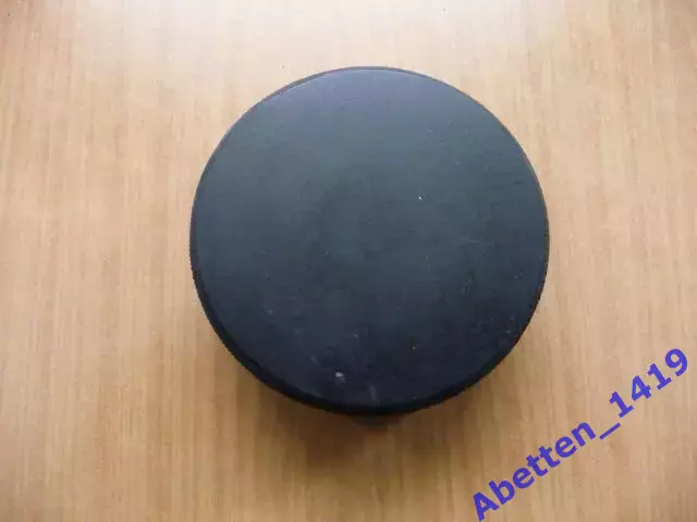 Шайба хоккейная.Приз Известий 1981г. 1