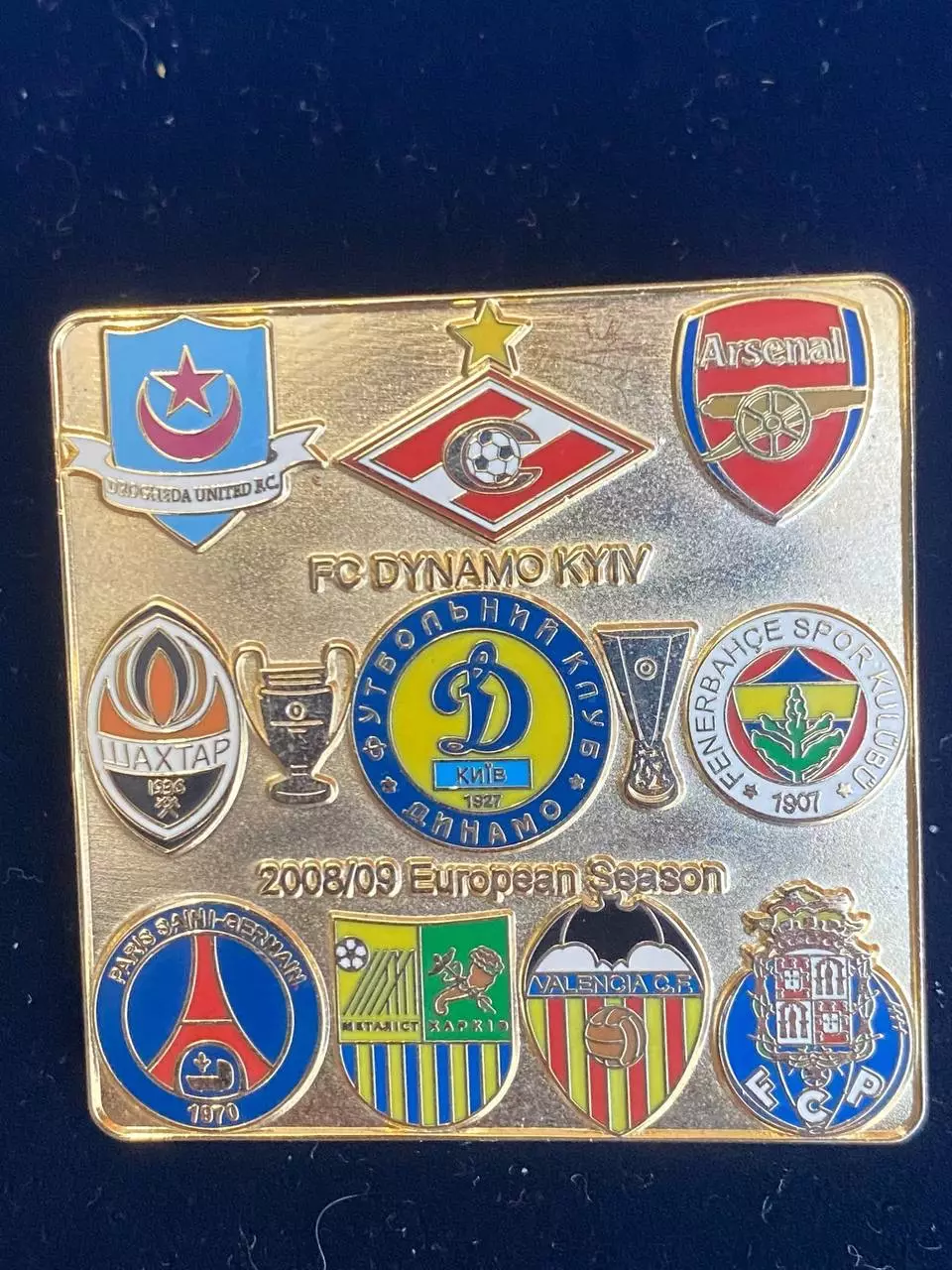 ,,,, . . , Спартак, Динамо,Шахтёр золото цвет ......-.