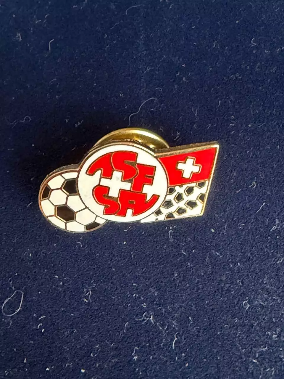 …. . Федерация футбола Швейцарии. Официальный знак -......-.