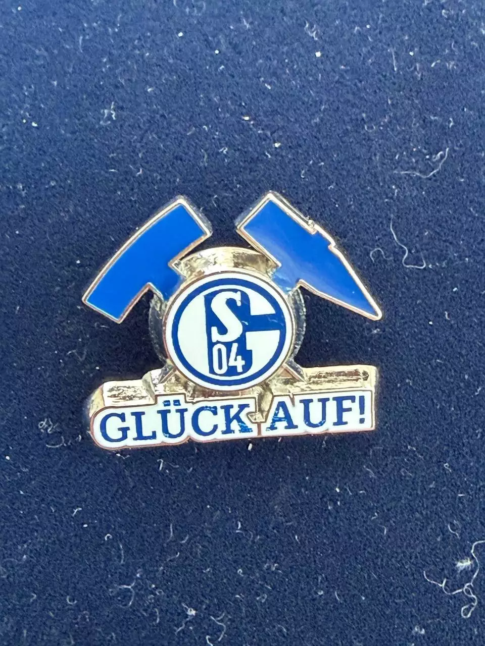 … ФК Шальке04. Официальный знак-., . ,. -......-.