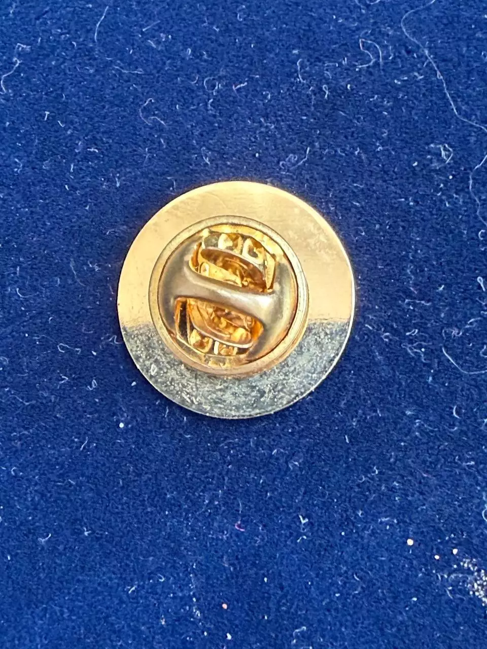 … . . . . -Федерация футбола Люксембурга. Официальный зна , -,.., . ,. -......-. 1