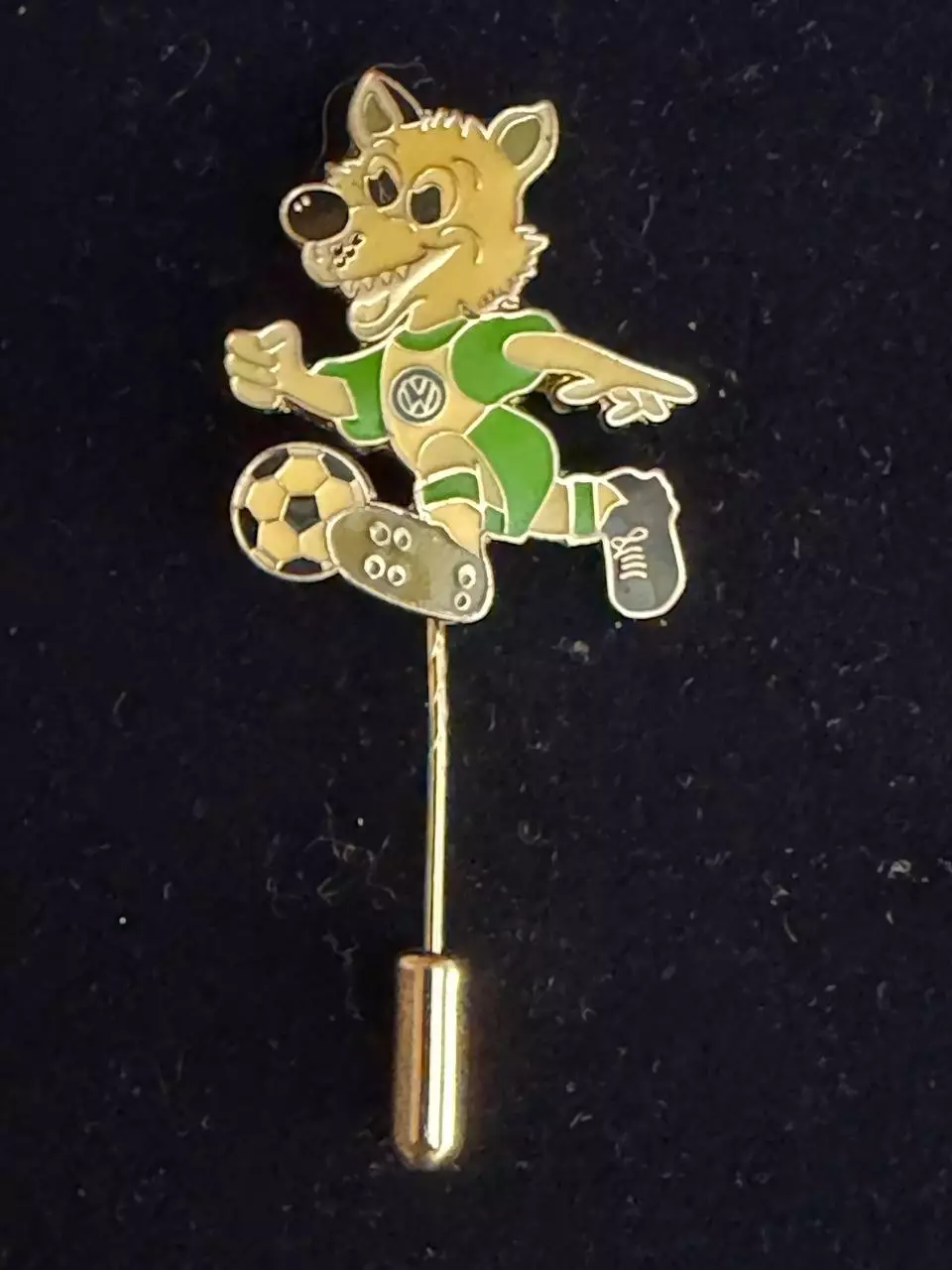 … . . . . Вольфсбург. Официальный знак, -,.., . ,. -......-.