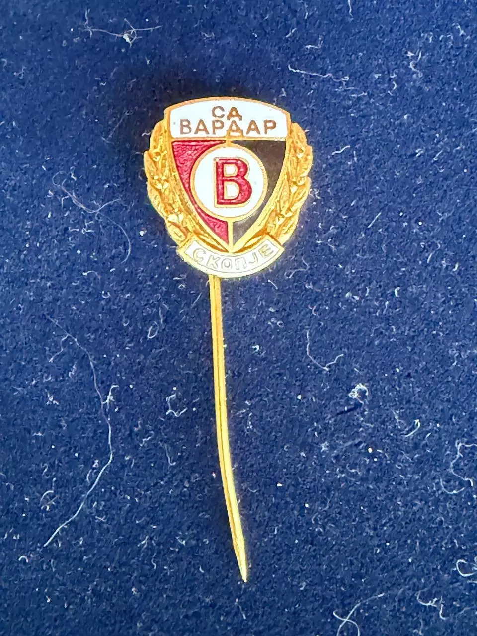 .. , ФК Вардар. Официальный знак. . -,.., . ,. -......-.