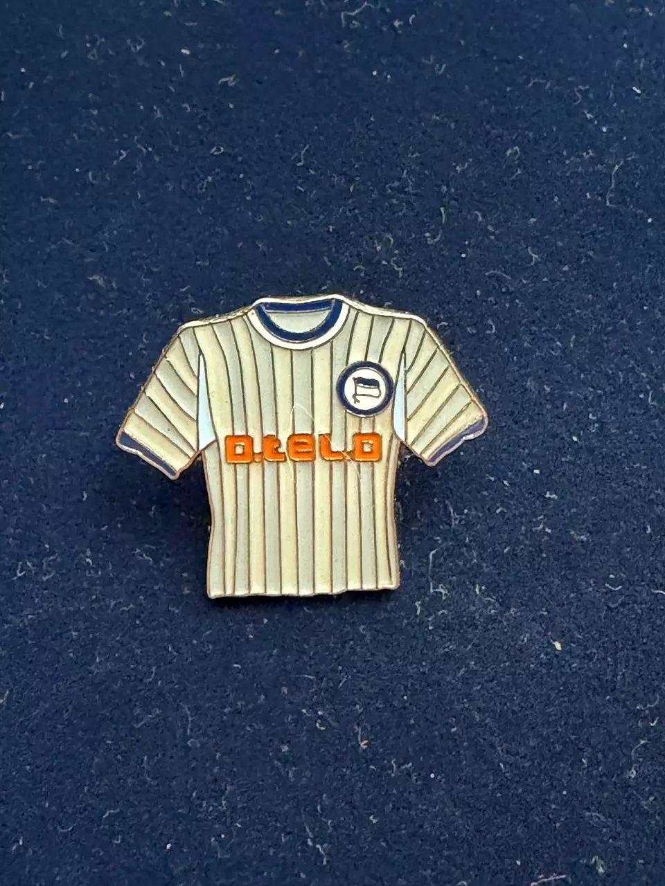 . . -,.., ФК Герта Берлин. Официальный знак.,. -......-.