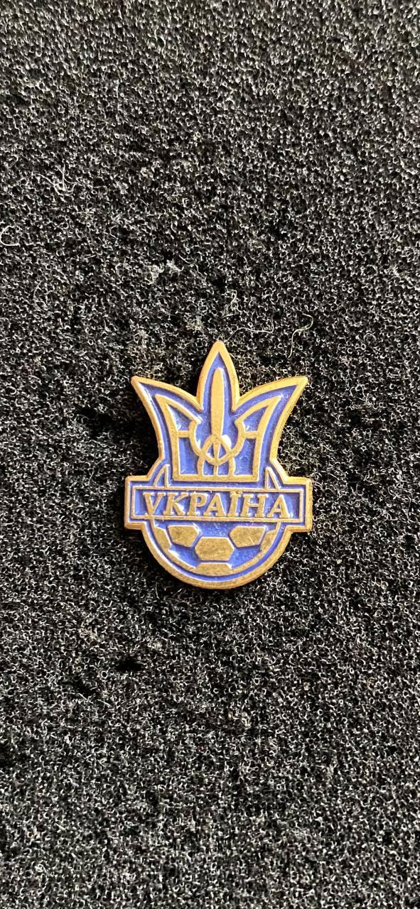 Федерация футбола украины официальный знак.