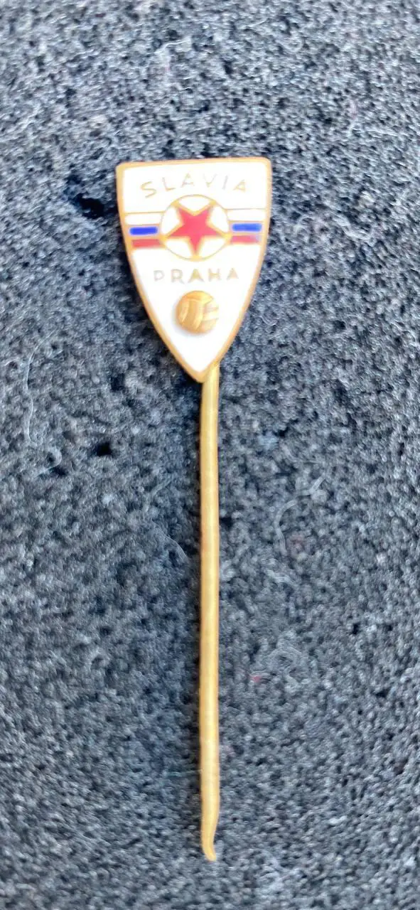 Славия Прага официальный знак.