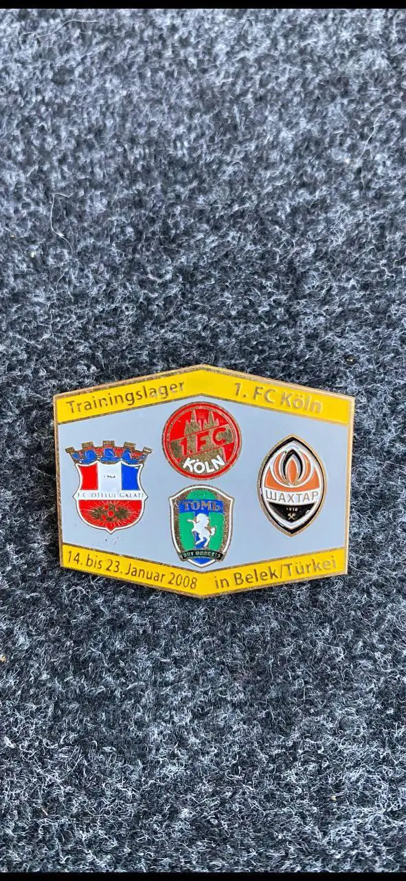 ...Шахтёр Кёльн. . . ...