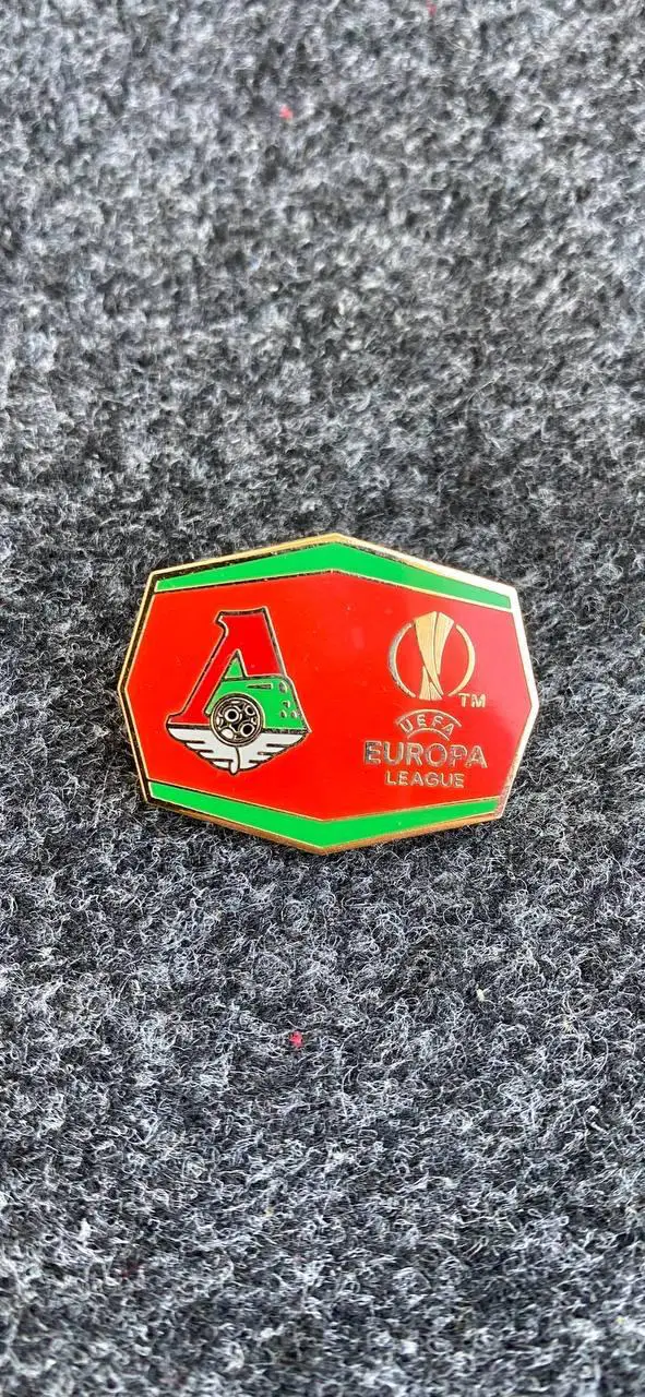 … . . Локомотив .....