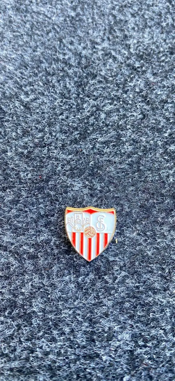 …. . . Севилья. Официальный знак.. .… ..