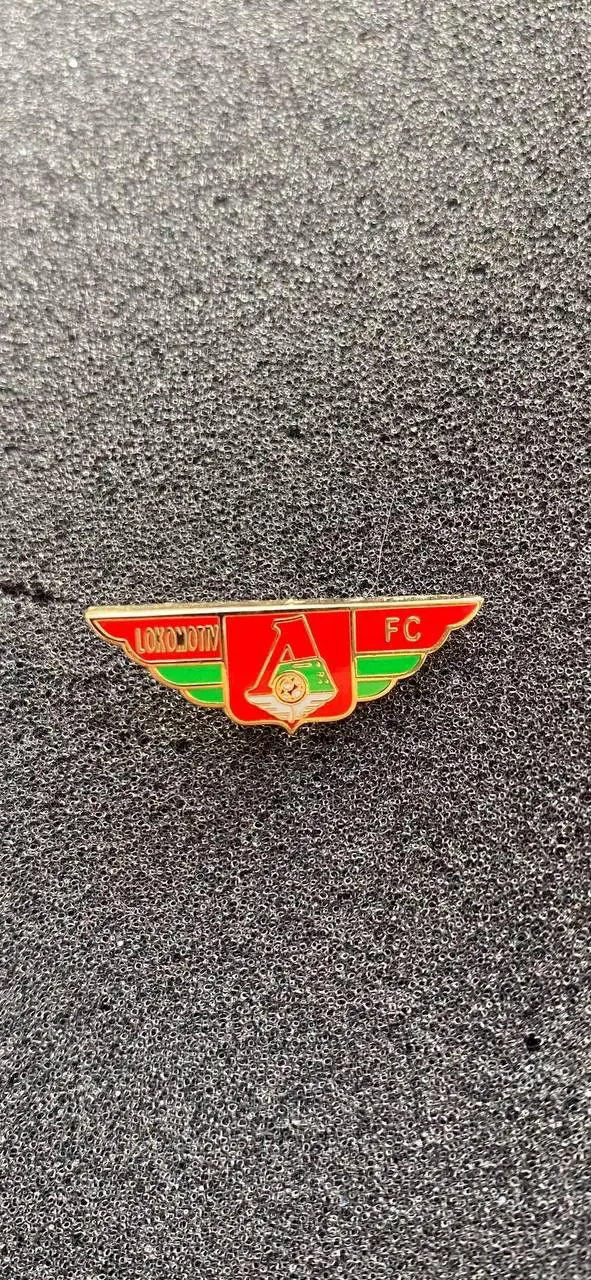 ….. . Локомотив...