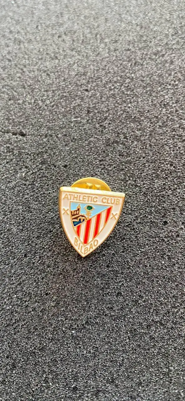 ….. . Атлетик Бильбао. Официальный знак ... ......