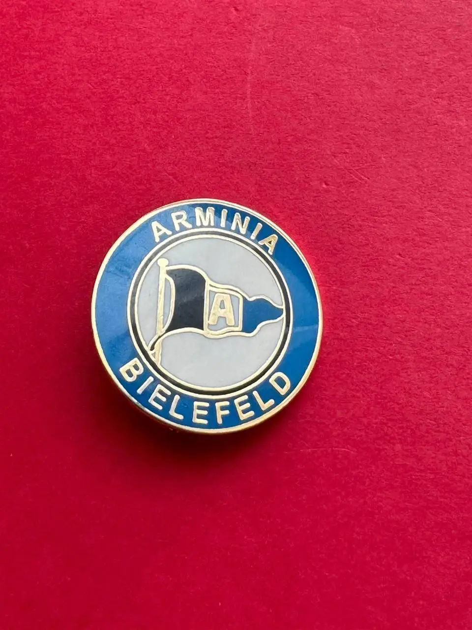 . .- . --.- Арминия Белефельд/ .--, --.