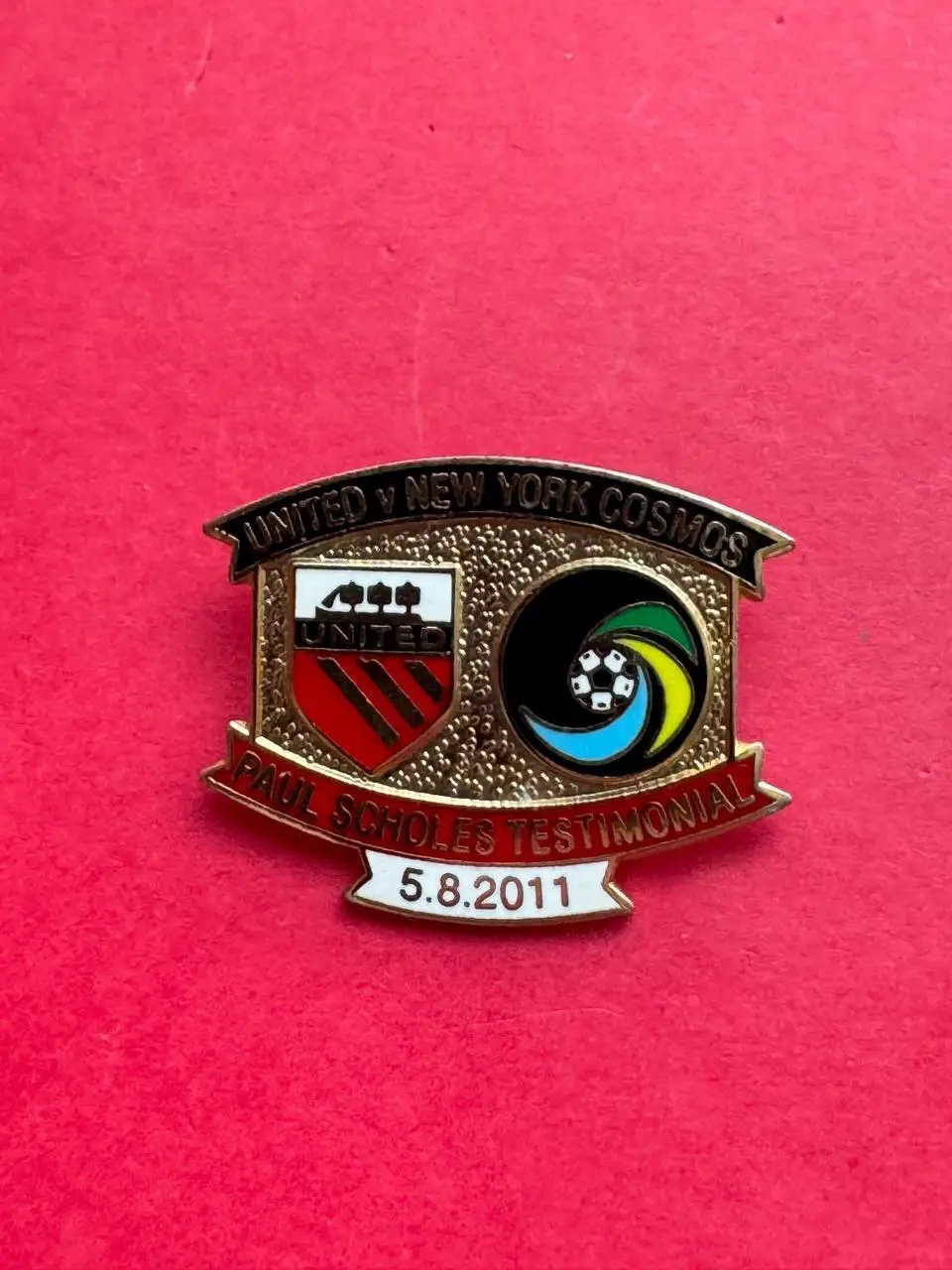 . .- . --.- Манчестер Юнайтед-Космос Нью Йорк. Английский знак/ .--, --.