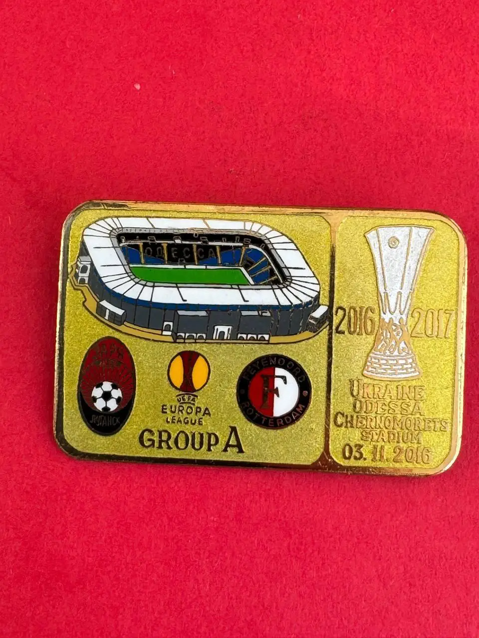 . .- . --.- Заря-Фейноорд./ .--, -