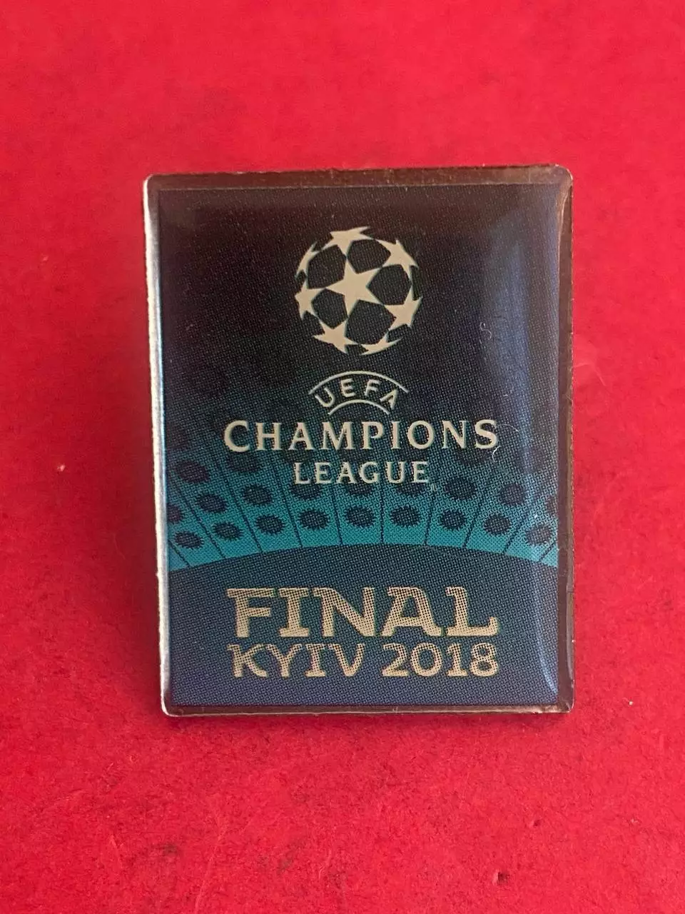 .,.. , Лига чемпионов. Финал 2018. Официальный знак,,, ......-.