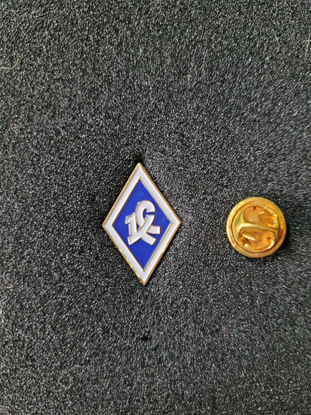 ФУТБОЛЬНЫЙ КЛУБ (ФК) КРЫЛЬЯ СОВЕТОВ (САМАРА) РОССИЯ