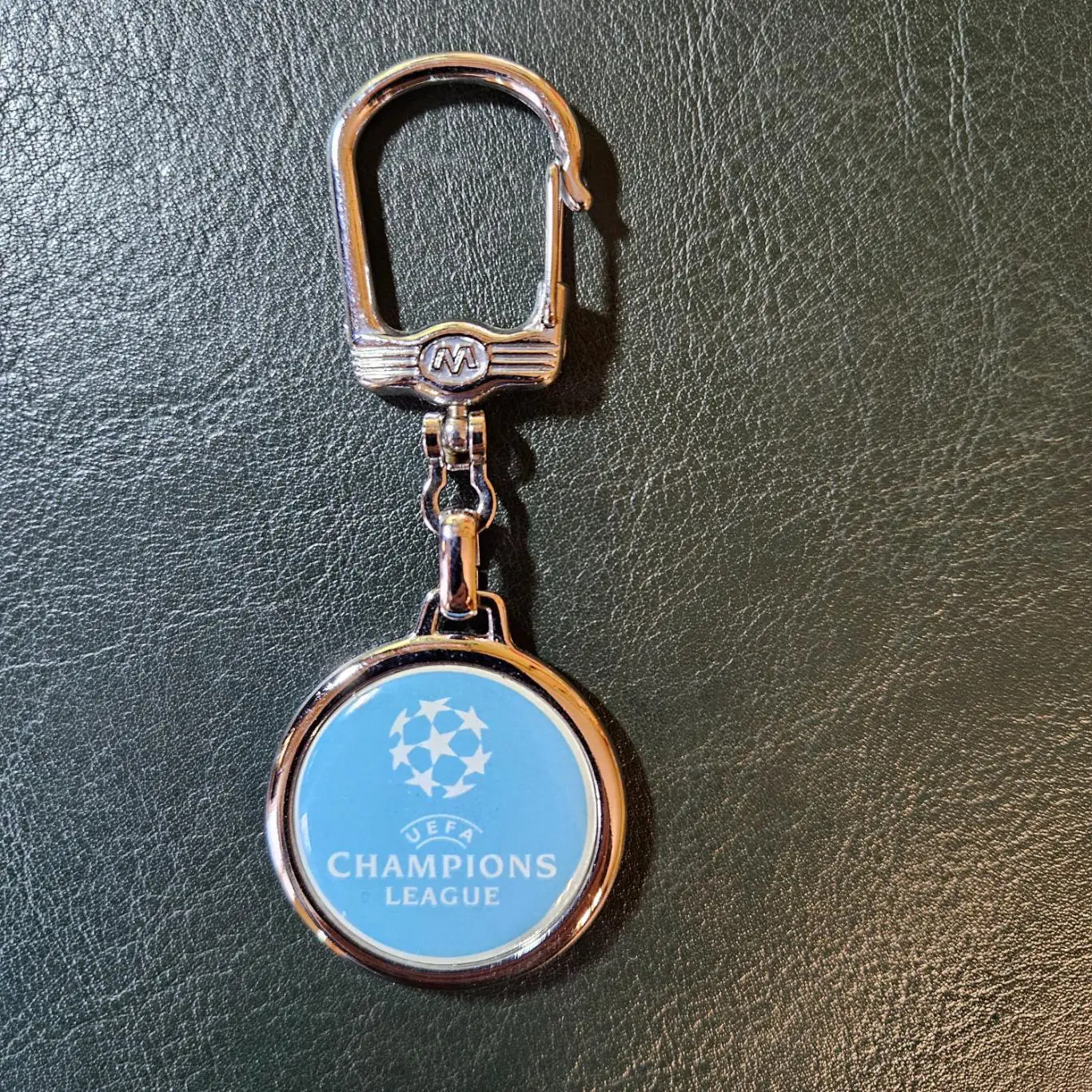 БРЕЛОКФУТБОЛЬНЫЙ КЛУБ (ФК)СЛОВАН (БРАТИСЛАВА) СЛОВАКИЯ 1