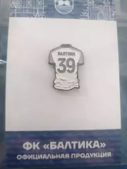 Новинка. Балтика Калининград. Значок с номером региона