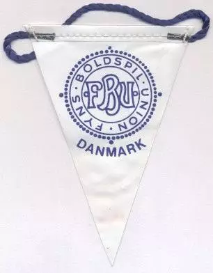 вимпел 14х13 федер.футболу Данія-Фюн офіц. /Denmark-Fyn football federat.pennant