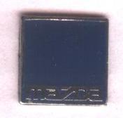 автомобиль Мазда, тяжелый металл / Mazda car pin badge