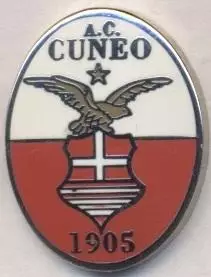 футбольний клуб Кунео (Італія) ЕМАЛЬ випуклий /AC Cuneo,Italy football pin badge