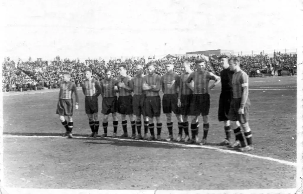 ВВС Москва . Фото перед игрой с Шахтером Сталино 1951 ОРИГИНАЛ