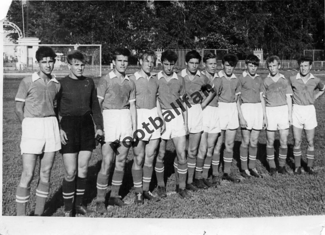 Финал первенства СССР среди групп подготовки команд мастеров . Шахтер Сталино .