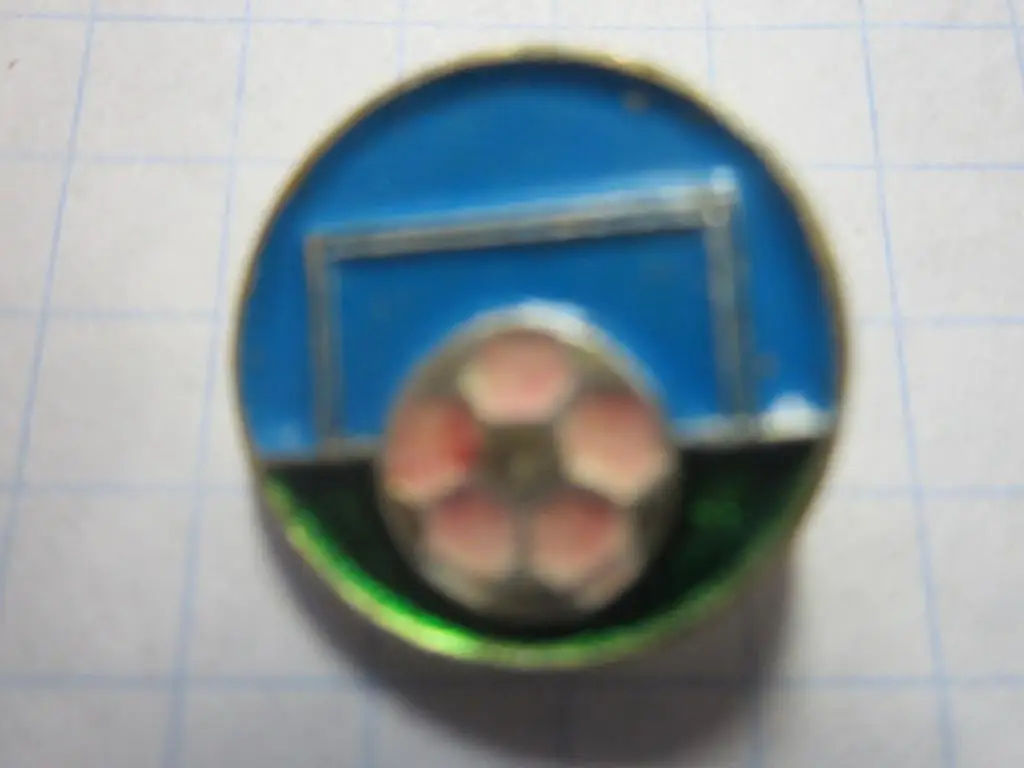 Значок. Мяч, поле, ворота