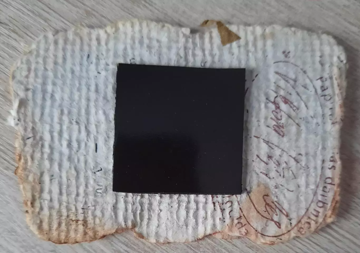 Магнит. Средневековый замок. Латвия. 1