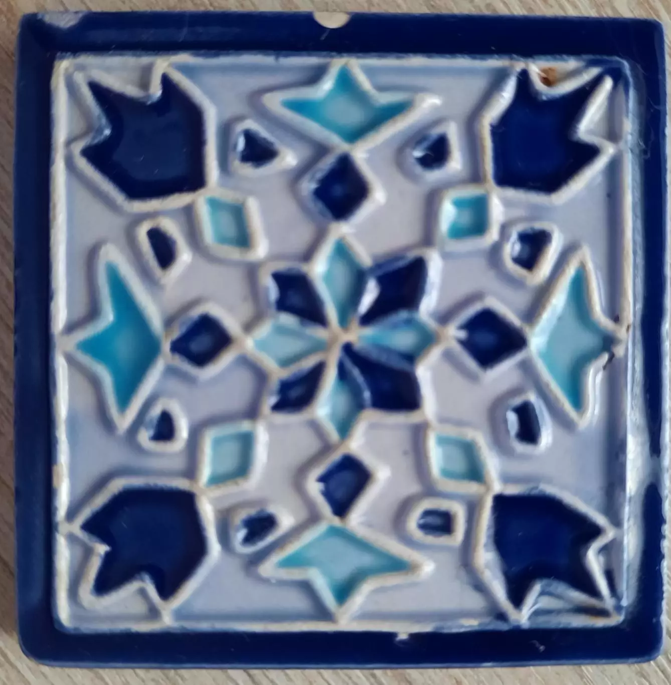 Магнит. Испания. Есть маленький скол.