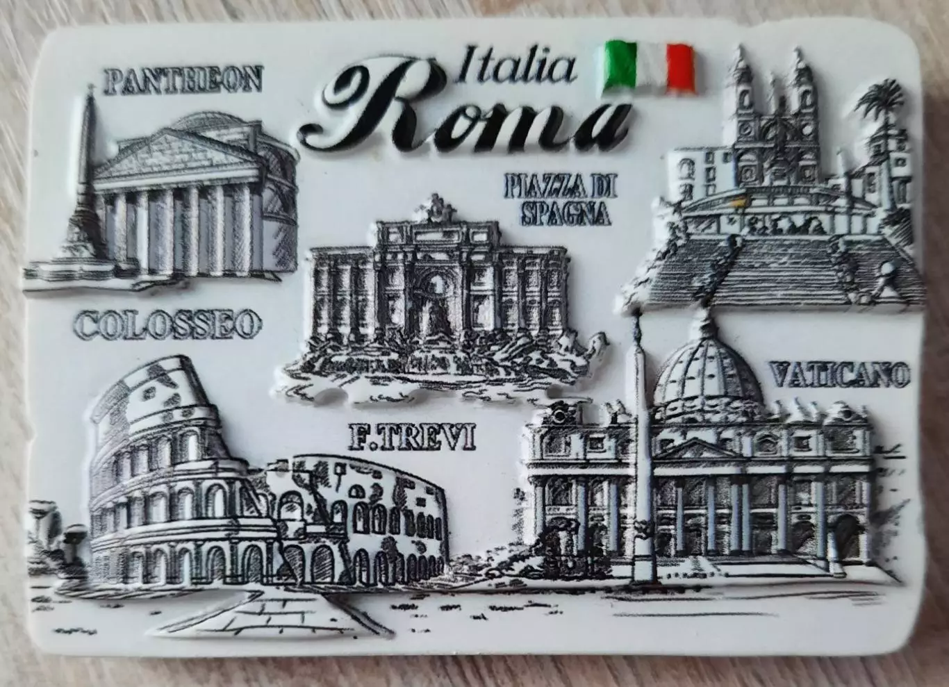 Магнит. Рим. Италия.