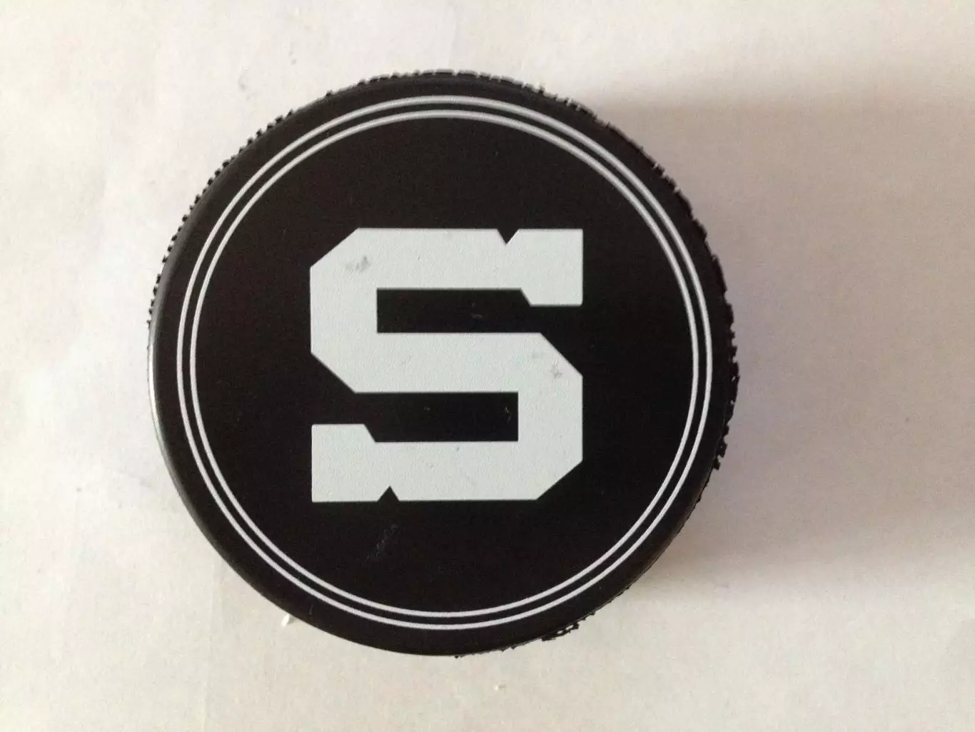 Шайба хоккейная. Спарта Прага. 1