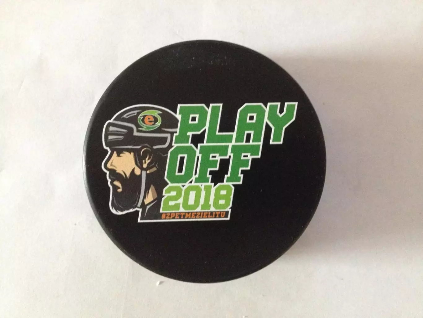 Шайба хоккейная. Энергия Карловы Вары. Плей офф 2018г.