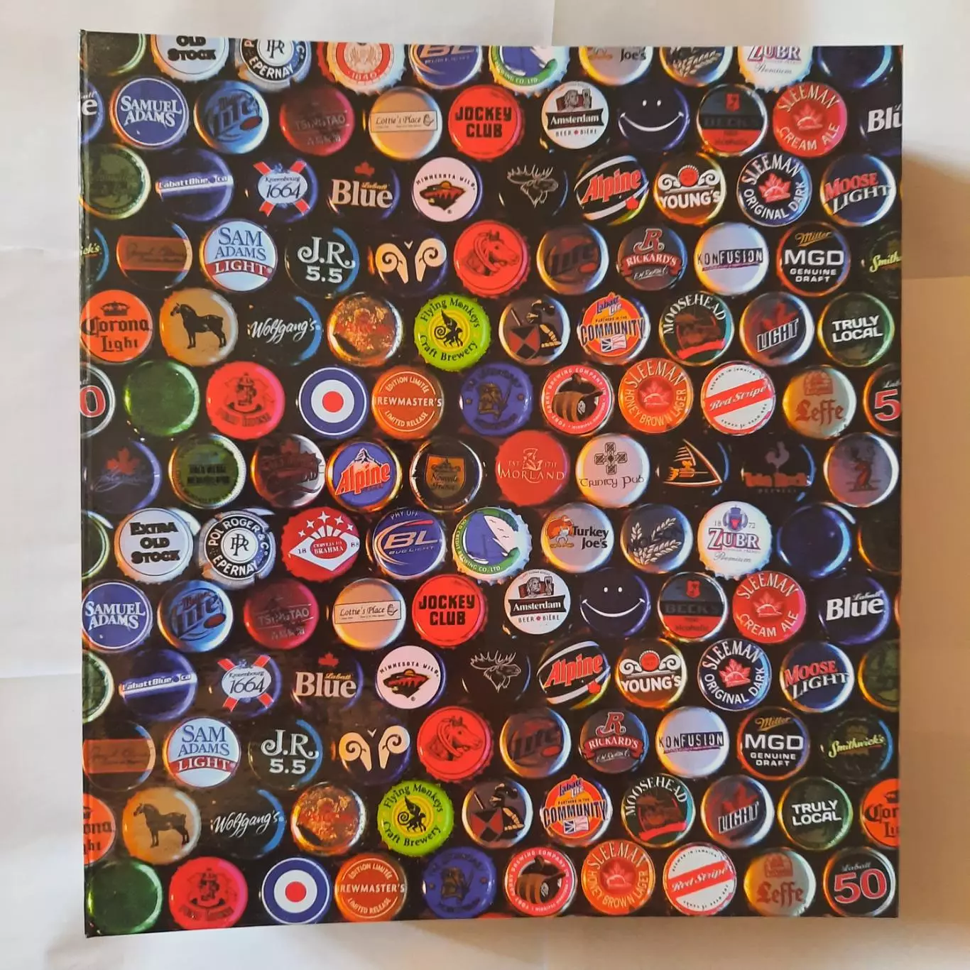 Альбом с 10 листами для хранения пивных крышек (пробок) . Формат GRAND