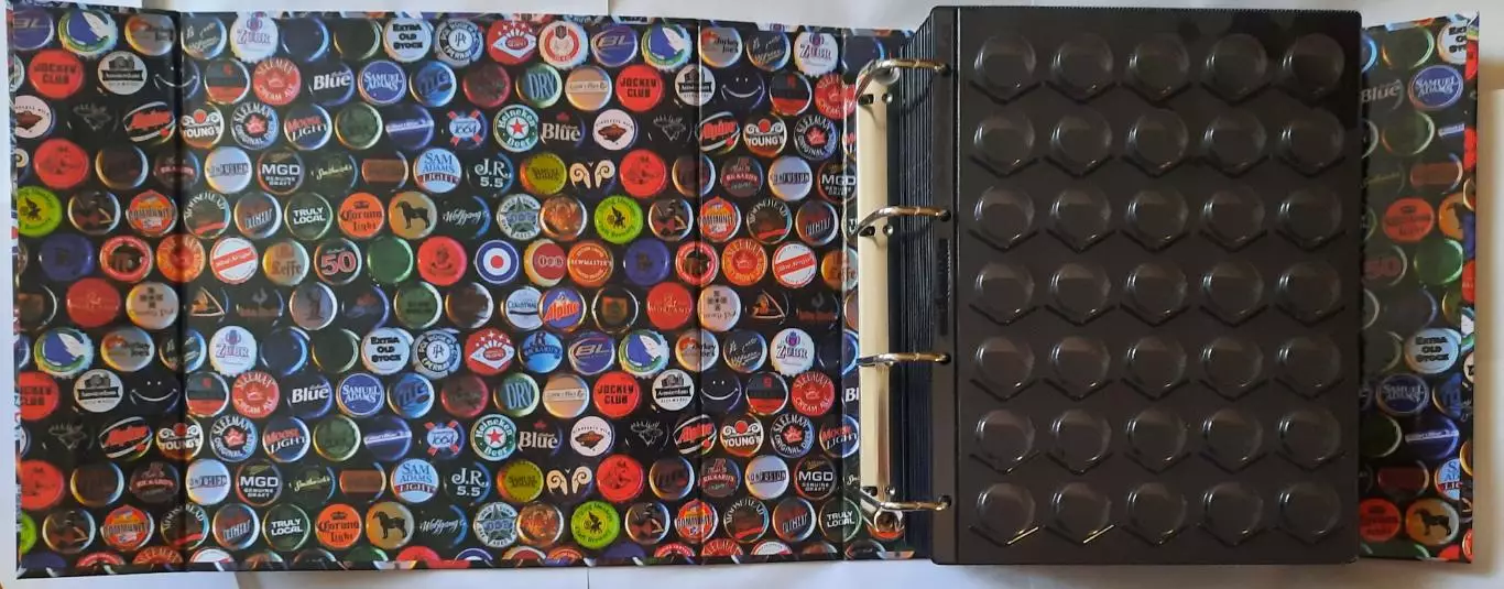 Альбом с 10 листами для хранения пивных крышек (пробок) . Формат GRAND 1