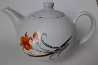 Чайник для заварки на 1литр.