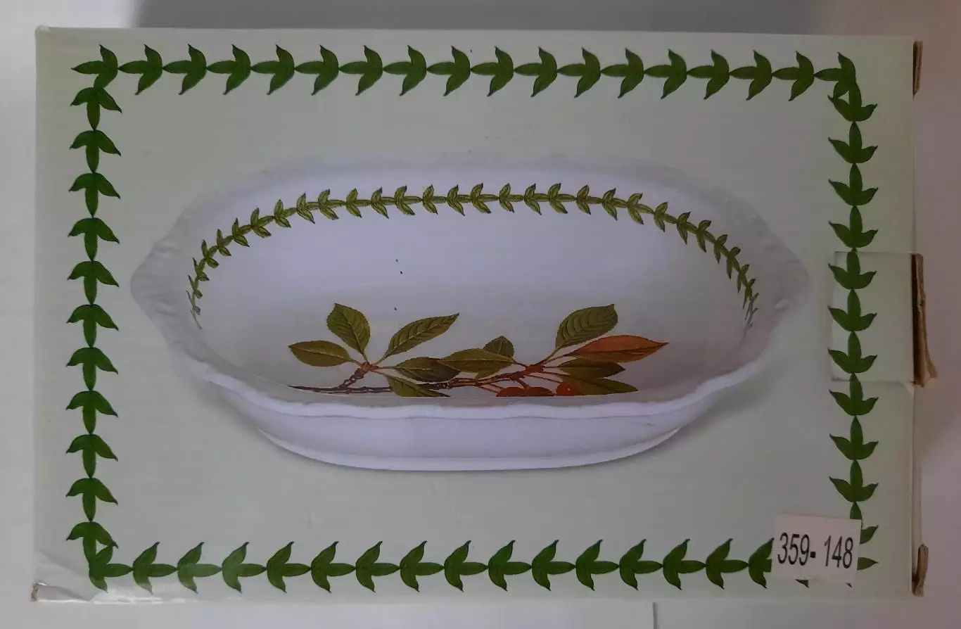 Фарфоровое блюдо. 2