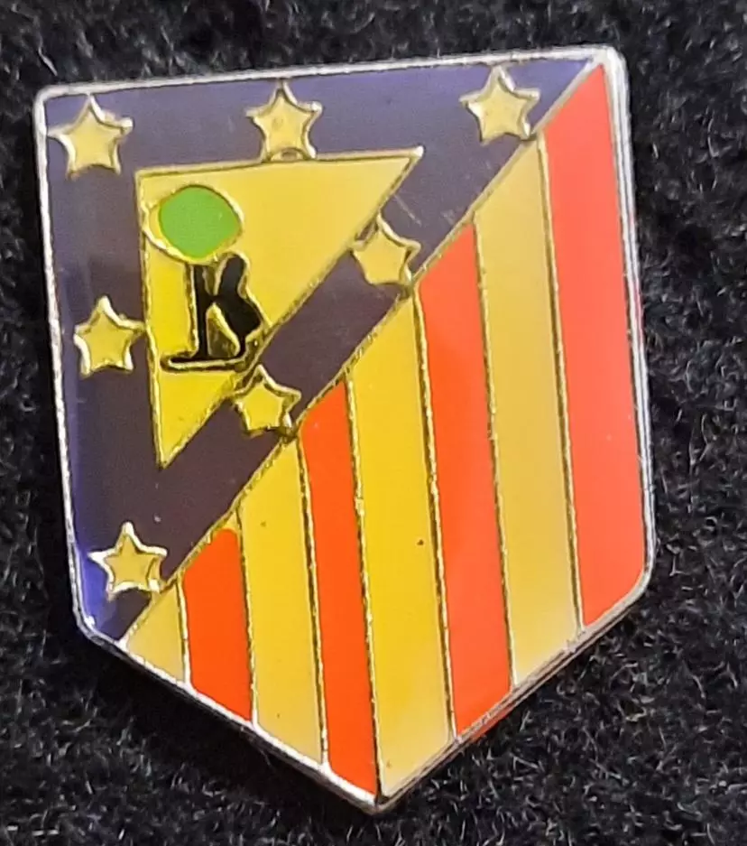 Значок Ф.К. Атлетико Мадрид Испания. (производство Китай).