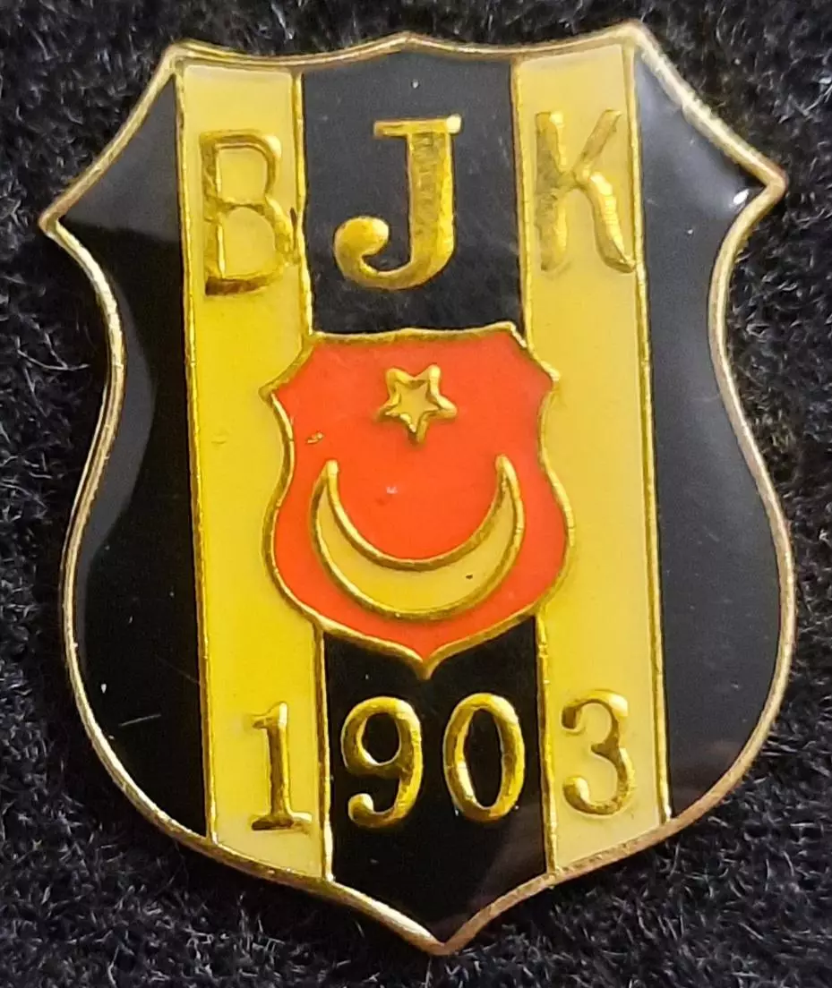 Значок Ф.К. Бешикташ Турция. (производство Китай).