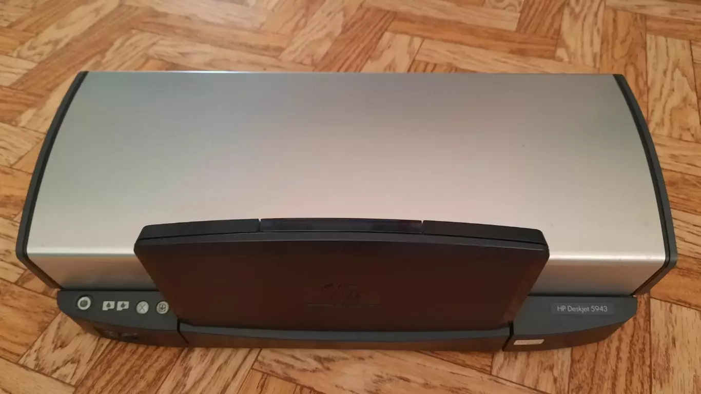 Принтер струйный, цветной HP Deskjet 5943