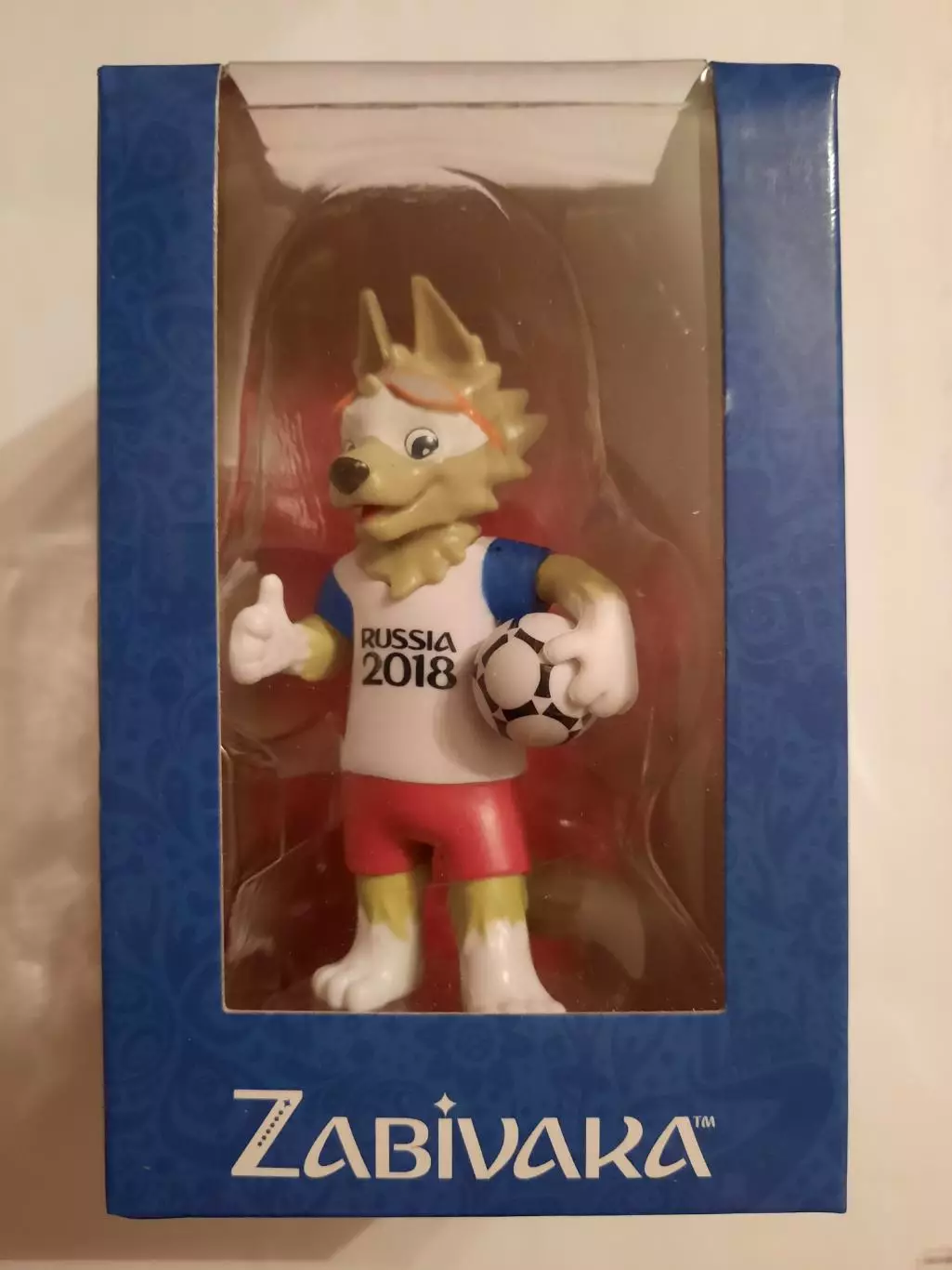 Фигурка Забиваки - талисмана Чемпионата Мира по футболу Россия 2018. (вид 3).