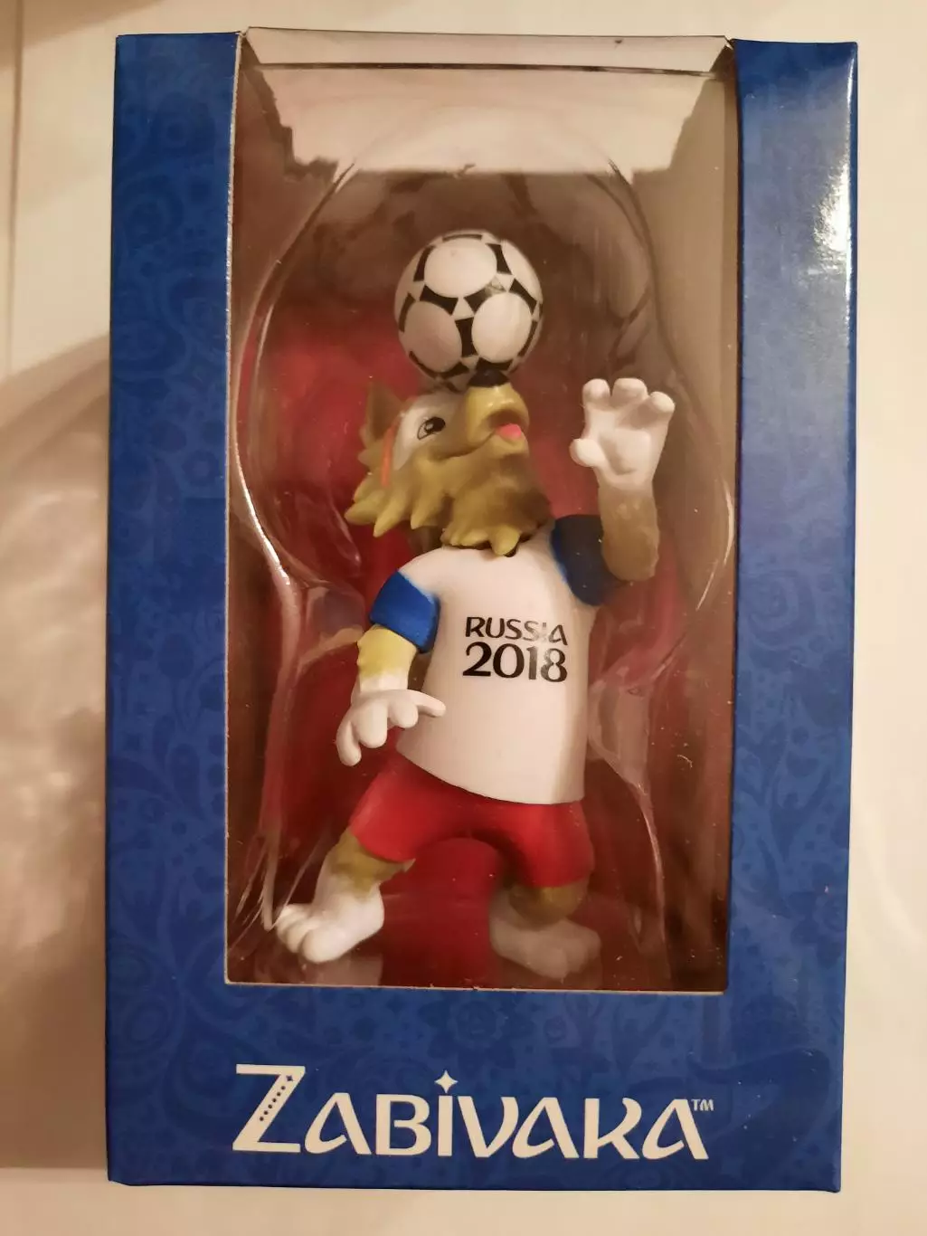 Фигурка Забиваки - талисмана Чемпионата Мира по футболу Россия 2018. (вид 4).