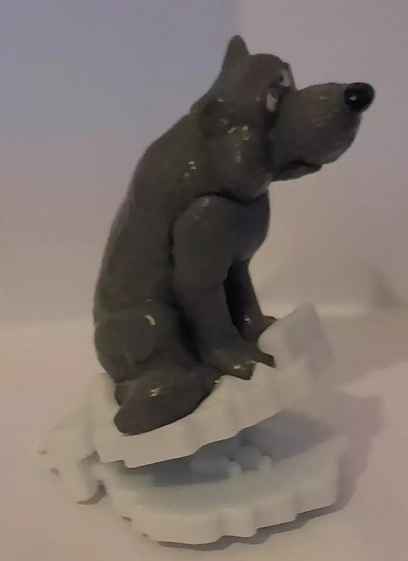 Киндер сюрприз Маша и медведь. Волк. 1