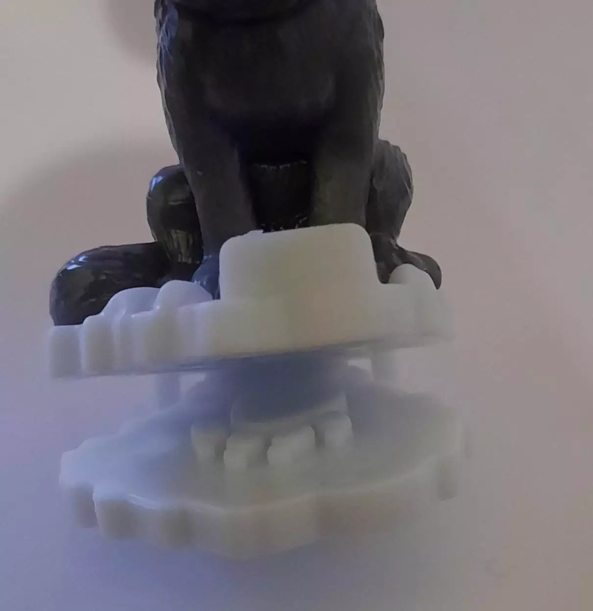 Киндер сюрприз Маша и медведь. Волк. 3