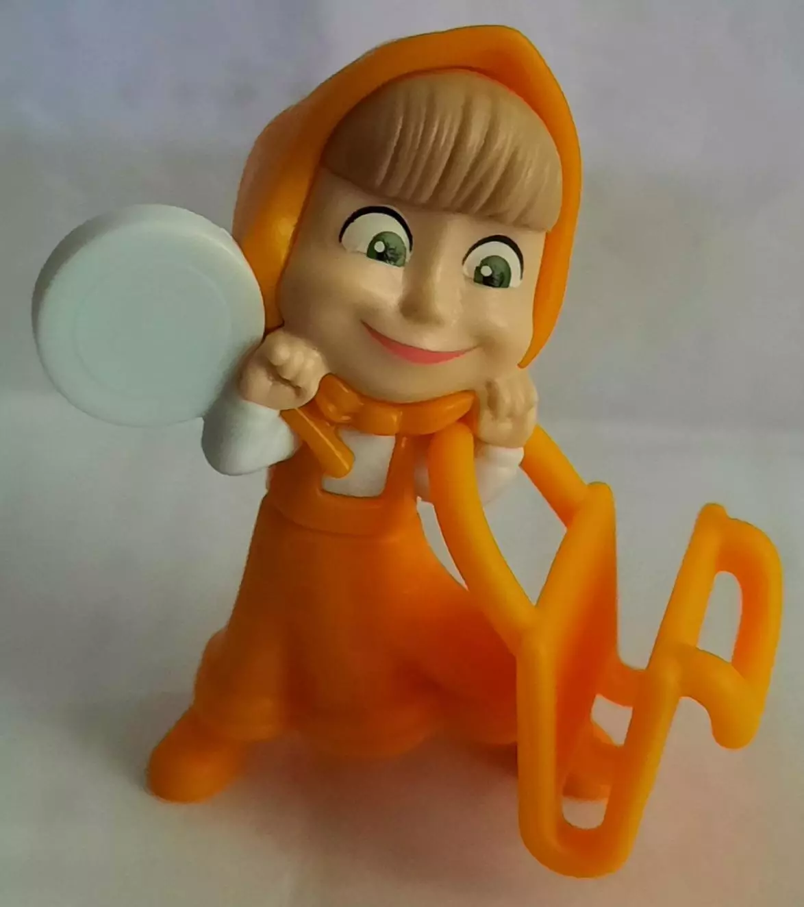 Киндер сюрприз Маша и медведь. Маша. 1